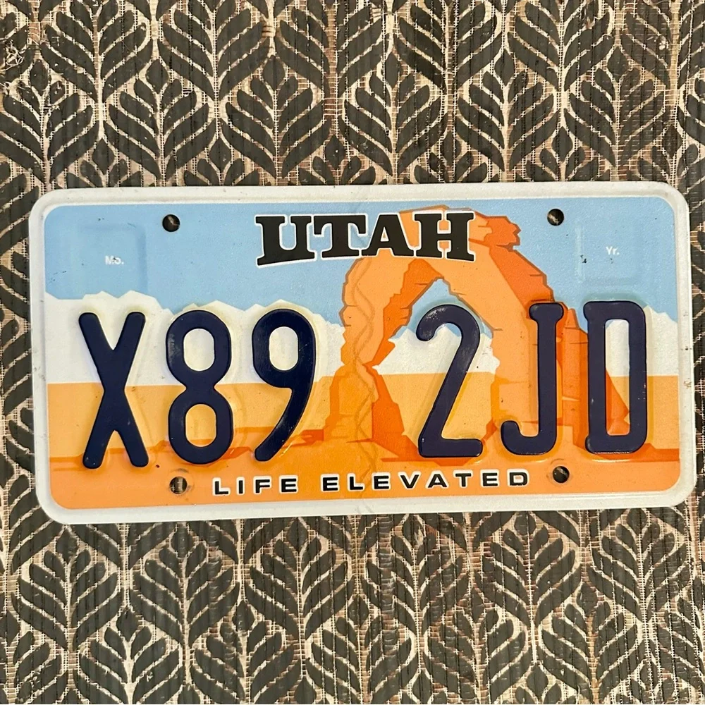 Utah Life Elevated License Plate
